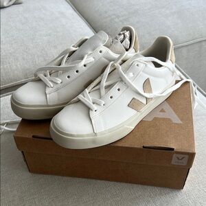 Veja Women's White and Tan Sneakers (Never Worn)